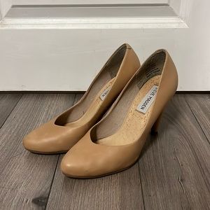 Steve Madden leather nude heels